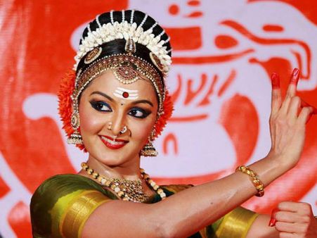 WOW! Manju Warrier To Play Epic Character Shakuntala!