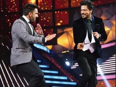 Shahrukh Khan In Experimental Mode! To Do A Film With Ranveer Singh Soon?