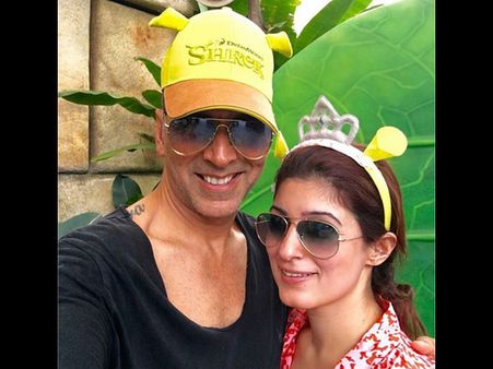 Cutest Bollywood Couple! Akshay Kumar & Twinkle Khanna's Latest Selfie Will Make You Go Awww...