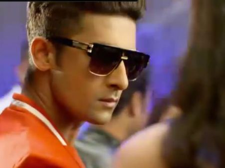 Jamai Raja Season 2 - Old Wine In A New Bottle; Sid To Meet Roshni’s Look-Alike!