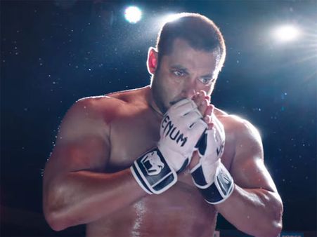 Unbelievable! This Piece Of Cloth Made Salman Khan Cry On The Sets Of Sultan