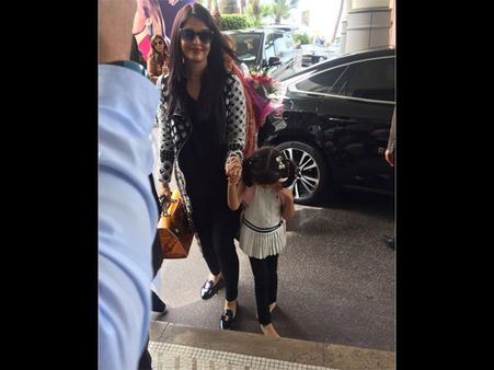 New Picture: Aishwarya Rai Bachchan & Aaradhya Bachchan Arrive At Cannes 2016