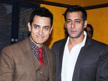 Aamir Khan Postponing Dangal Because Of Salman Khan's Sultan?