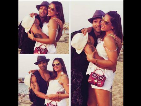 Bipasha Basu & Karan Singh Grover Spread Their ‘Monkey Love’ All Over Barcelona!