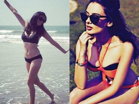 Stunning! Evelyn Sharma Chilling By The Beach In A Bikini