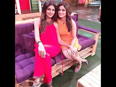 Shilpa Shetty, Hubby Raj Kundra And Sister Shamita Shetty On The Kapil Sharma Show! [PICS]