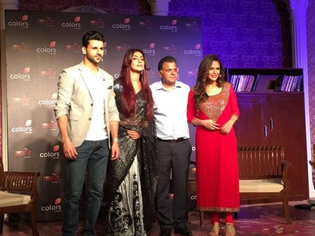 Mona Singh, Vivek Dahiya & Mahek Chahal Promote Kawach In Mumbai [PICS]