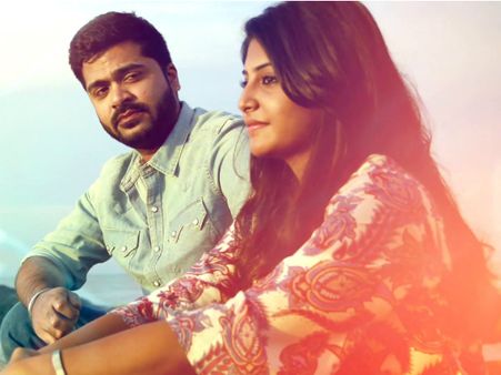 What’s Cooking? Simbu & Manjima Are Chilling Out Together!