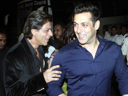 Salman Khan Opens Up About Shahrukh Khan's Raees!