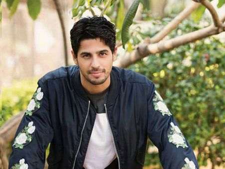 Here's What Sidharth Malhotra Has To Say About His Personal Life!