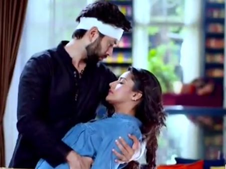 Ishqbaaz: Will Fate Bring Shivaay And Anika Closer?