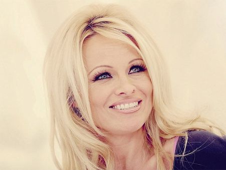 Pamela Anderson Stands Up Against B.C. Fish Farming, Joins Campaign