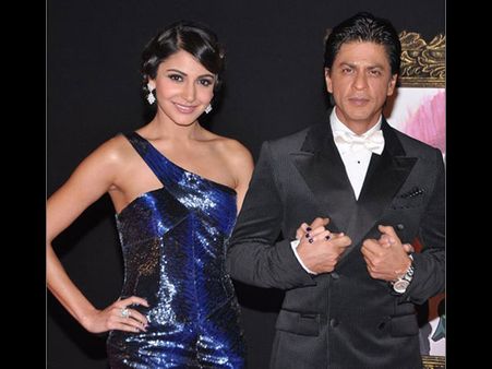 Wow! Guess In Which Film Shahrukh Khan Will Romance Anushka Sharma?