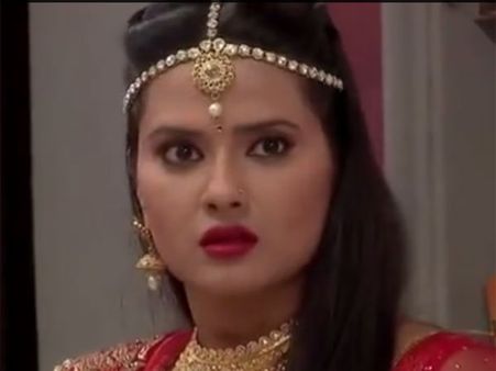 Kasam: The Wedding Drama Continues; Rishi Finally Runs Away With Tanu!