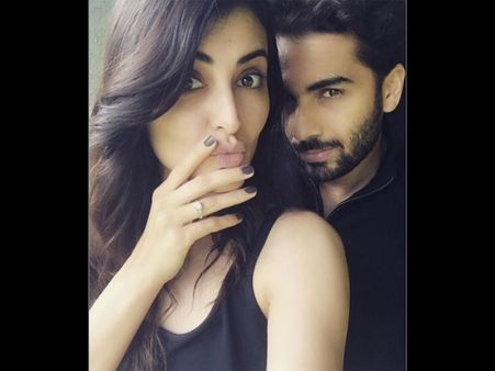 Marriage On The Cards! Ex-Bigg Boss Contestant Mandana Karimi Engaged! (PICS)