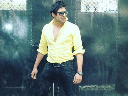 Must Read! Here Is What Rahul Raj Singh Has To Say About His Recent Bar Incident!