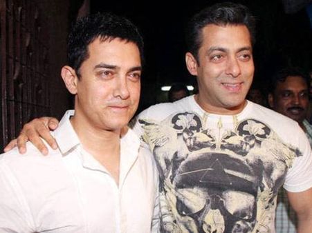 Surprising! Salman Khan Received A Late Night Message From Aamir Khan
