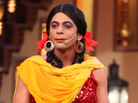 Happy Birthday Sunil Grover! A Look At His Journey From 'Full Tension' To Dr. Mashoor Gulati!