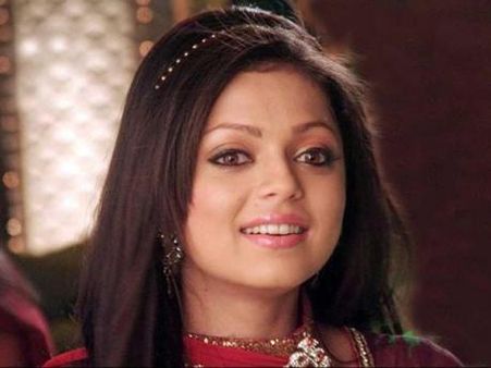 Drashti Dhami's 'Pardes Mein Hai Mera Dil' To Replace 'Humko Tumse Ho Gaya Hai Pyar Kya Karein'?