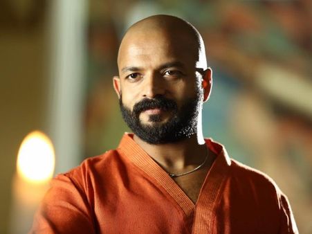 FUNNY! 5 Times When Jayasurya Pulled The Legs Of His Co-Stars!