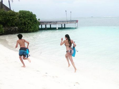 Bikini Picture Ahead! Check Out Malaika Arora Khan Running On The Beach; Looks Damn Hot!