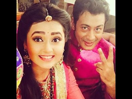 After Namish Taneja’s Birthday, Swaragini Actors Party Hard At Amar Sharma’s Birthday Bash! (PICS)