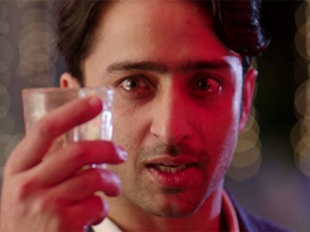 Kuch Rang Pyar Ke Aise Bhi: New Promo Out; A Drunken Dev Gatecrashes Sonakshi-Rithvik's Engagement!