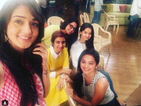 Rashmi Sharma’s Girls Swara, Ragini, Simar, Gopi & Others Come Together For Pink Promotions!