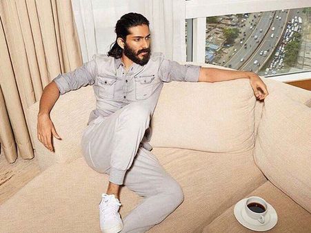 Attention Ladies! Harshvardhan Kapoor Talks About His Girlfriend, Love & Relationship!