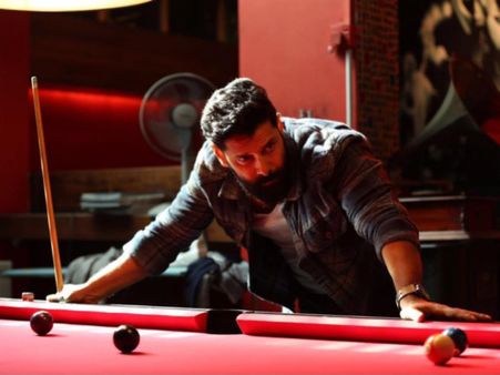 'Iru Mugan' Weekend Box Office Collections: Vikram-starrer Off To A Good Start In Tamil Nadu!