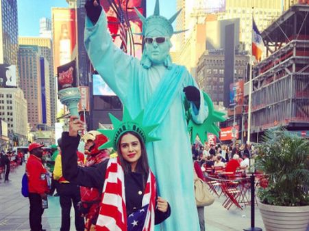 'Jamai Raja' Actress Nia Sharma On Vacation Mode; Holidays In New York City! [PICS]