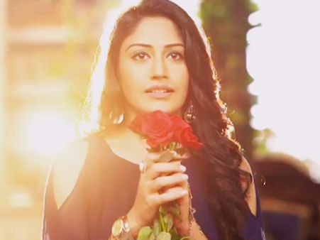 Ishqbaaz Actress Surbhi Chandna Aka Anika Opens Up About The Feeling Of Being In Love!