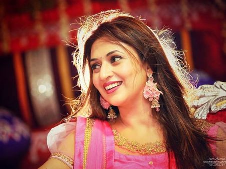 OMG! When Divyanka Tripathi Escaped A Fatal Accident…