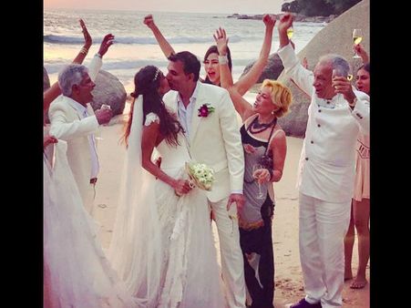 Must See! These Exclusive Wedding Pictures Of Lisa Haydon From Thailand Will Make You Say 'Awww'