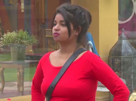 Bigg Boss 10: Meet The Most Entertaining Reporter Lokesh Kumari!