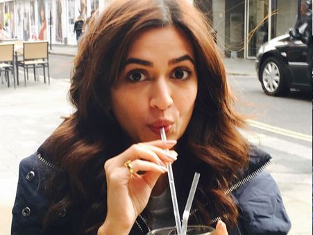 PICS STRAIGHT FROM THE SETS! Kriti Kharbanda Is Having A Blast While Shooting For Atithi In London