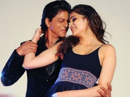 Shahrukh Khan Is Someone You Start Loving After Knowing: Kriti Sanon Can’t Stop Gushing About Him!