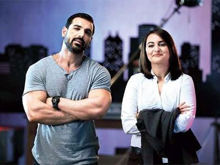Don’t Miss! This Statement Of John Abraham Will Definitely Make Sonakshi Sinha Happy!