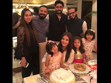 Aaradhya Bachchan Looks Like A Princess In Her New Picture With Aishwarya Rai & Abhishek Bachchan!