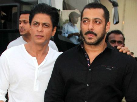 Inside Details! Shahrukh Khan Met Salman Khan At His House; Here’s What They Did!