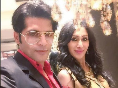 Karanvir Bohra’s Adorable Message For His Wife On Their Wedding Anniversary Will Melt Your Heart!