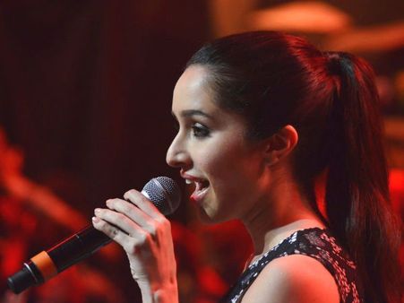 This Is How Shraddha Kapoor Feels While Singing In Front Of A Live Audience!