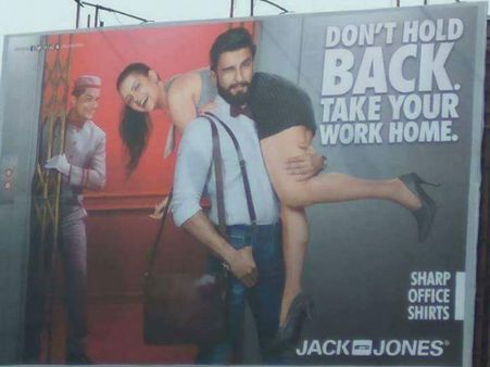 Rang De Basanti Star Siddharth Slams Ranveer Singh's Ad! Calls It A 'New Low' For Women's Rights!