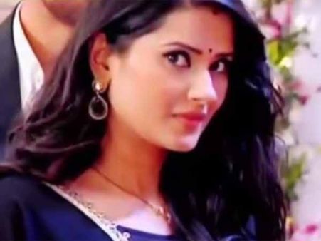 Kasam Spoiler Alert: Rishi & Tanuja's Reception Party; Rishi Can't Take His Eyes Off Tanuja!