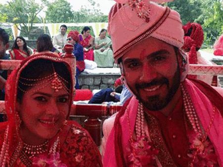 Kasam Actress Additi Sharma & Sundip Ved Tie The Knot Ved In A Gujarati Ceremony!