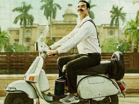 Akshay Kumar Offers Fans A Chance To 'Book Seats' For Jolly LLB 2 Trailer Launch!