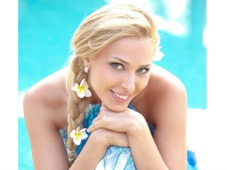 I cried When I Left India Says Iulia Vantur! Rubbishes Rumours About Her Rift With Salman Khan