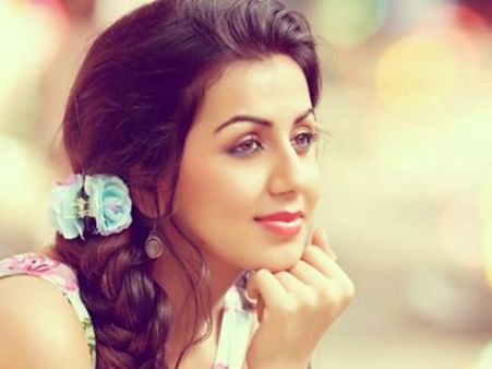 Nikki Galrani To Play An Important Role In Mohanlal’s 1971: Beyond Borders!