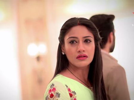 Ishqbaaz SPOILER: Shivaay & Anika Celebrate Lohri Together; Svetlana & Tia's Evil Plan To Kill Anika