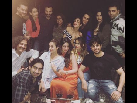 Pictures! Kareena Kapoor Parties With Saif, Alia, Sidharth & Karan; Looks Damn Hot In Her New Look!